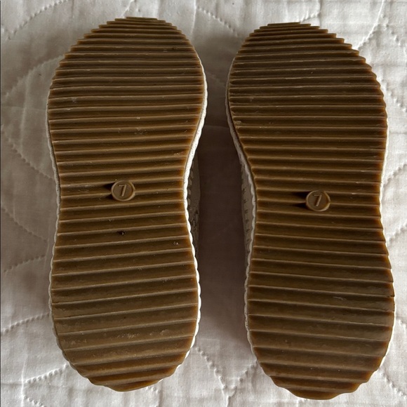 Universal Thread Woven Platform Sneakers Size 7 Cream - Picture 7 of 10